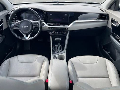 Certified 2022 Kia Niro EX Premium FWD image 12