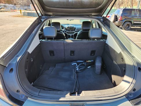 Used 2017 Chevrolet Volt LT w/ Comfort Package image 14