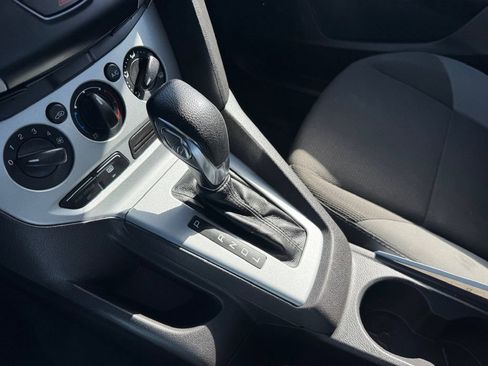 Used 2012 Ford Focus SE FWD image 20
