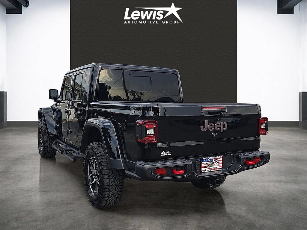 Used 2025 Jeep Gladiator Rubicon AWD/4WD image 6