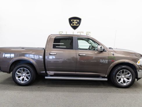 Used 2019 RAM 1500 Laramie w/ Convenience Group RWD image 10
