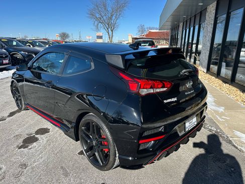 Used 2020 Hyundai Veloster N w/ Performance Package image 5