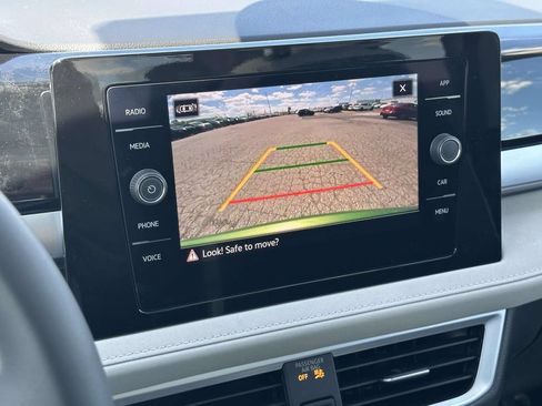 New 2026 Volkswagen Taos SE FWD image 20
