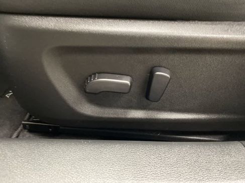 Used 2025 Nissan Altima 2.5 SV image 14