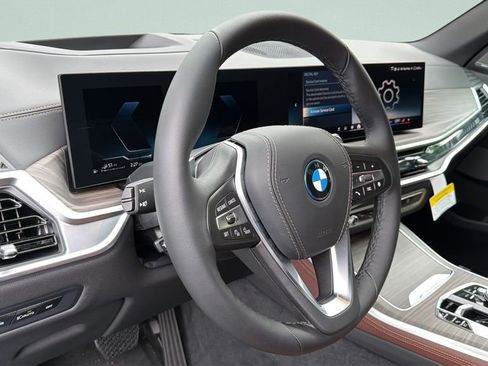New 2026 BMW X5 xDrive50e image 21