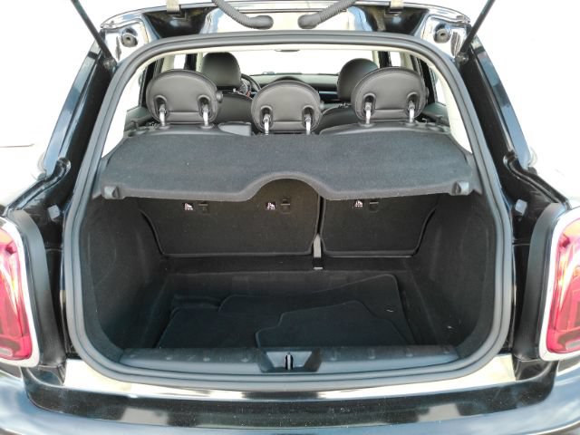 Used 2021 MINI Cooper 4-Door Hardtop FWD image 23
