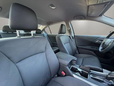 Used 2015 Honda Accord LX image 31