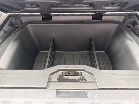 Used 2024 Tesla Cybertruck AWD Crew Cab image 34