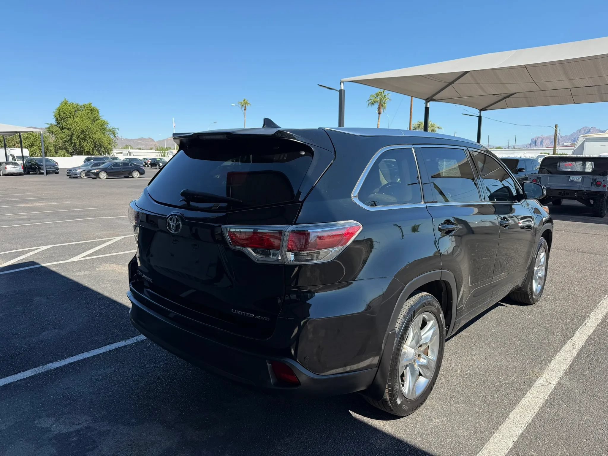Used 2015 Toyota Highlander Limited AWD/4WD image 11