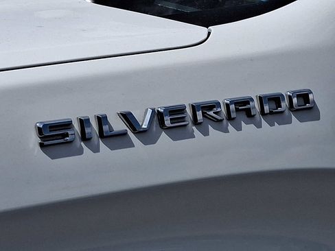 Used 2023 Chevrolet Silverado 1500 LT AWD/4WD image 30