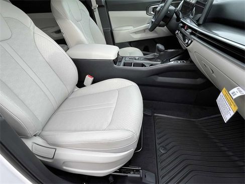 New 2026 Kia Sorento S image 18