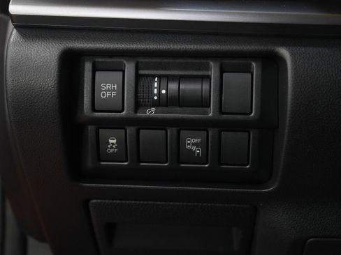 Used 2019 Subaru Crosstrek 2.0i Limited w/ Moonroof Package w/Navigation image 24