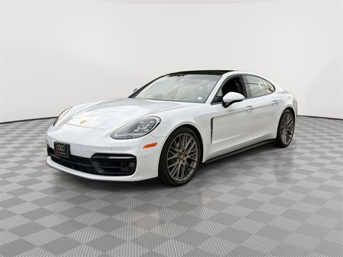 Used 2023 Porsche Panamera 4 Platinum Edition image 7