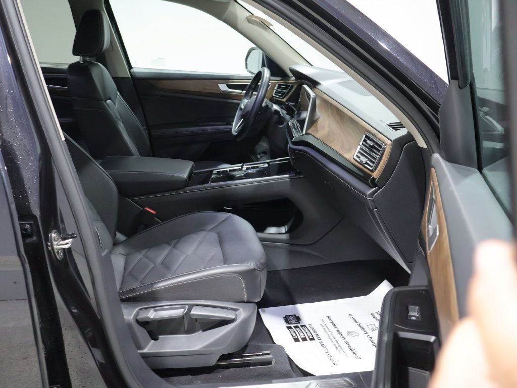 Used 2025 Volkswagen Atlas SE AWD/4WD image 22