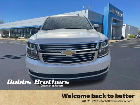 Used 2018 Chevrolet Suburban Premier RWD image 2