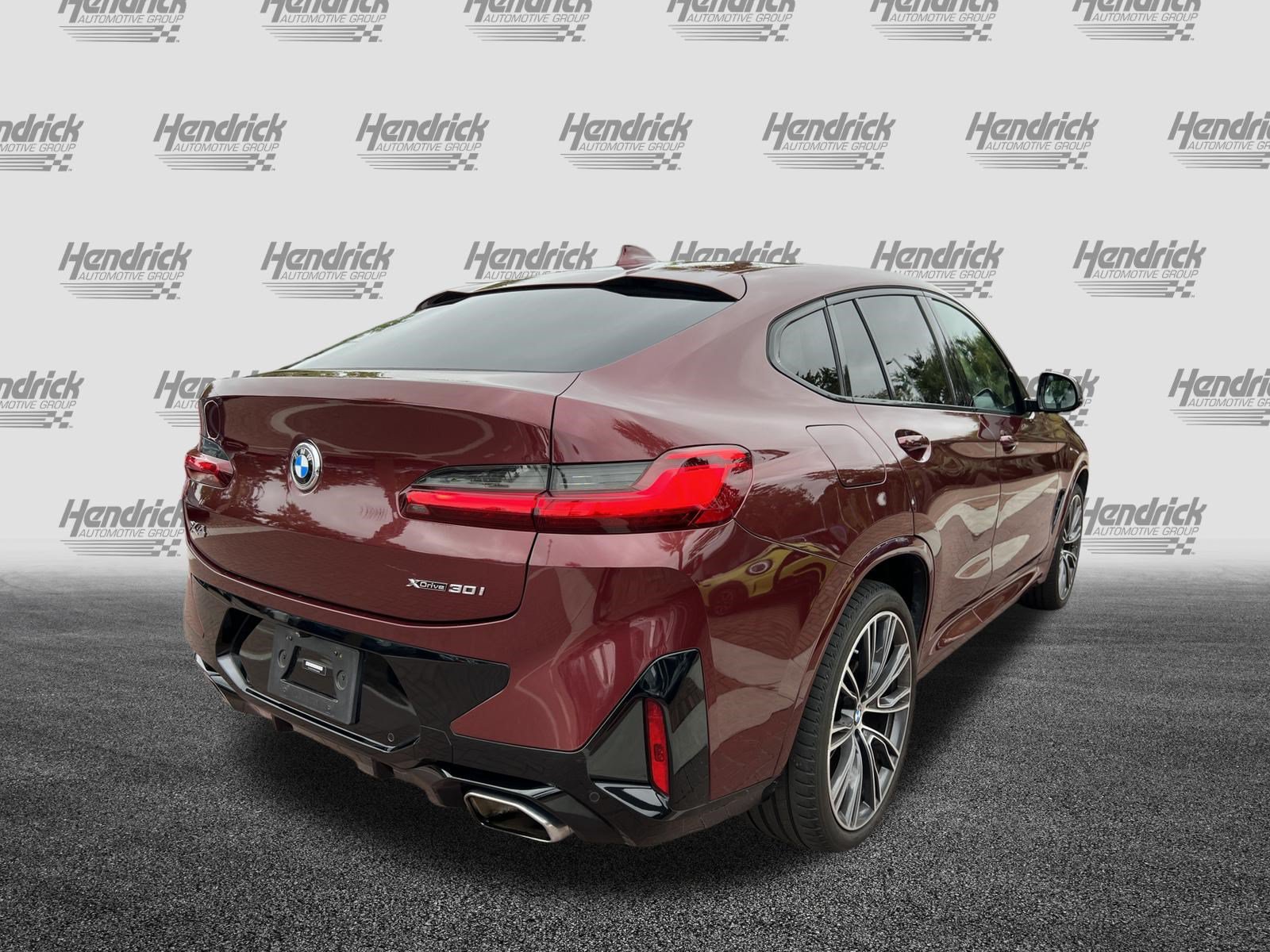 Used 2022 BMW X4 xDrive30i w/ M Sport Package 2 AWD/4WD image 10