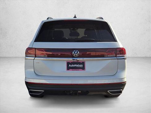 New 2026 Volkswagen Atlas SE image 8