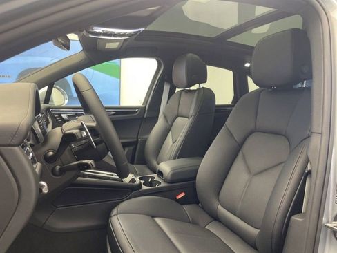 New 2025 Porsche Macan S image 5