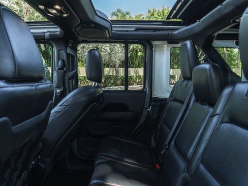 Used 2021 Jeep Wrangler Unlimited Rubicon AWD/4WD image 21