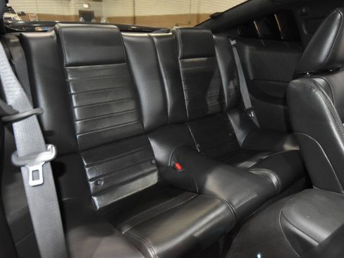Used 2009 Ford Mustang GT Premium RWD image 32
