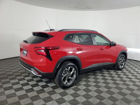 New 2026 Chevrolet Trax LT image 4