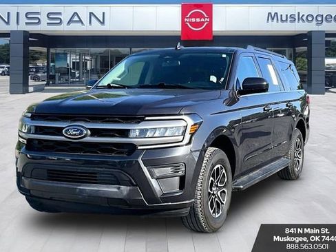 Used 2024 Ford Expedition Max XLT AWD/4WD image 3