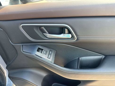 Used 2023 Nissan Rogue Platinum w/ Platinum Premium Package image 15