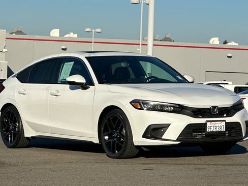 Used 2023 Honda Civic Sport Touring image 5