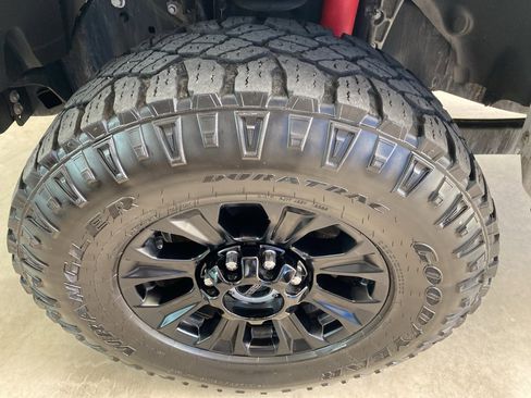 Used 2022 Ford F350 Platinum w/ Tremor Off-Road Package image 12