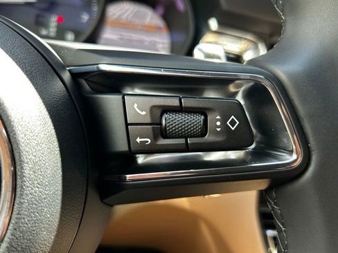 Certified 2026 Porsche Macan image 7