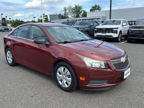 Used 2012 Chevrolet Cruze LS w/ Connectivity Package FWD image 4