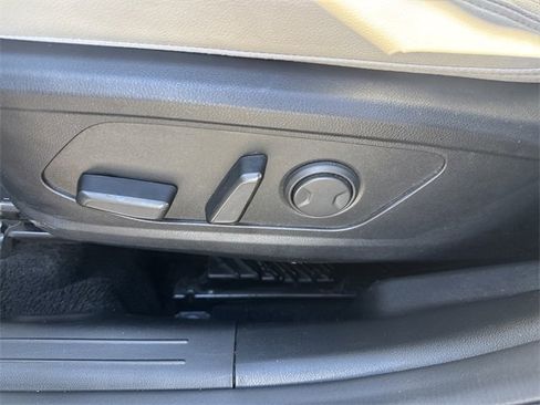 Used 2024 Hyundai Tucson Limited image 17