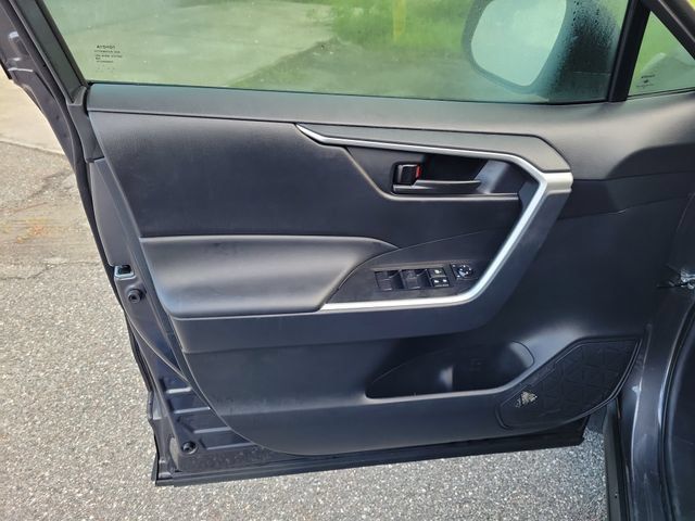 Used 2025 Toyota RAV4 LE FWD image 15