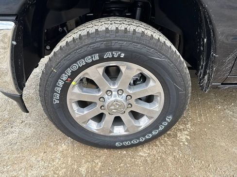 New 2026 RAM 2500 Laramie AWD/4WD image 9