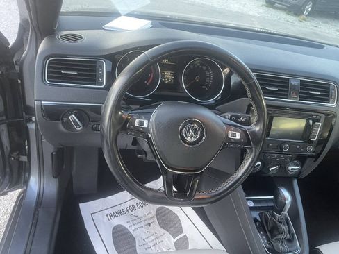 Used 2015 Volkswagen Jetta Sport FWD image 13
