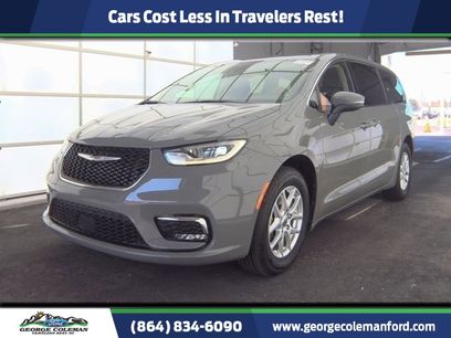 Used 2023 Chrysler Pacifica Touring-L