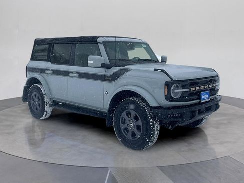 Used 2022 Ford Bronco Outer Banks image 9