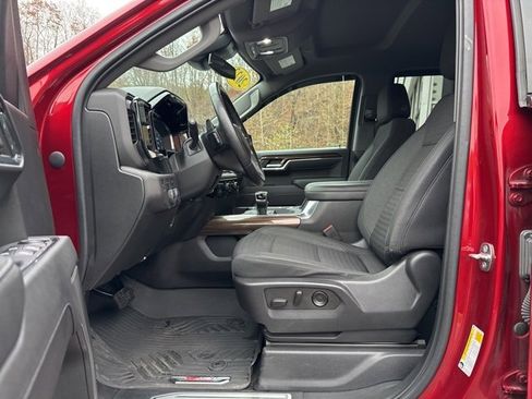 Used 2023 Chevrolet Silverado 1500 LT w/ Z71 Off-Road Package image 18