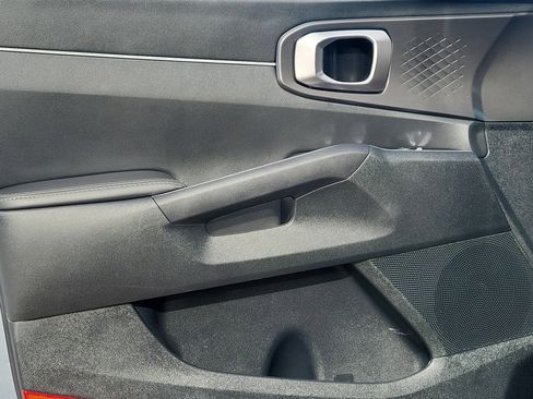 Used 2025 Kia Sorento EX w/ Panoramic Sunroof Package image 6