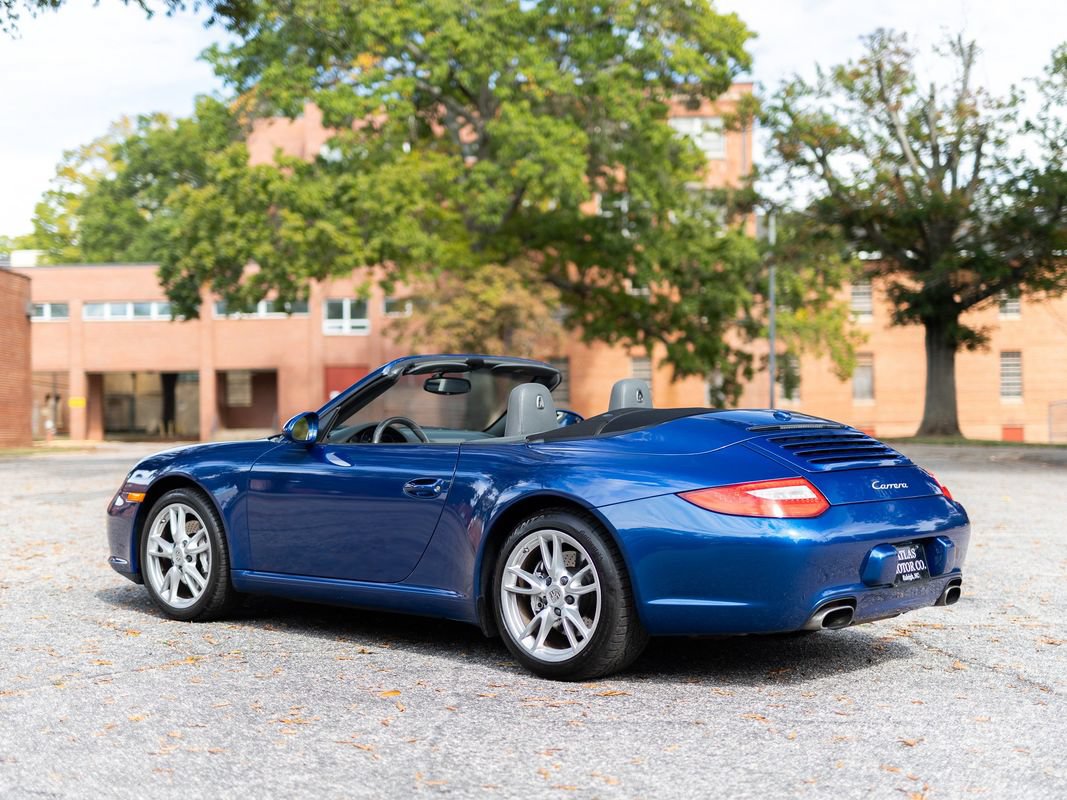 Used 2009 Porsche 911 Carrera RWD image 9