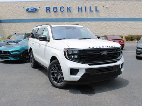 New 2025 Ford Expedition Platinum w/ Stealth Performance Package AWD/4WD image 24
