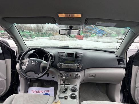Used 2010 Toyota Highlander 2WD image 19