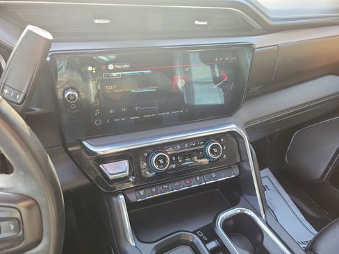 Used 2024 GMC Sierra 3500 Denali w/ Denali Reserve Package image 23