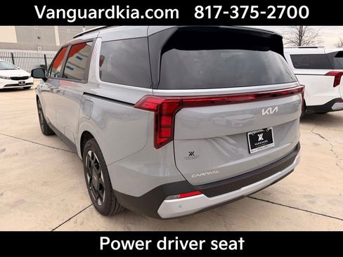 New 2026 Kia Carnival EX image 2