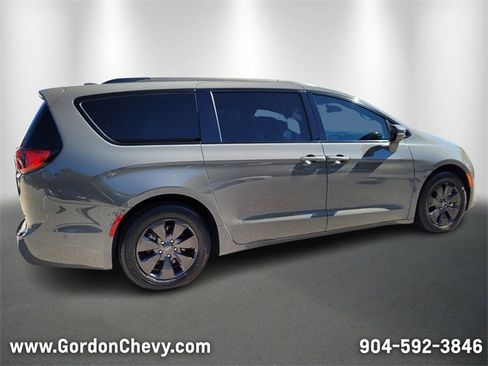 Used 2020 Chrysler Pacifica Limited w/ Advanced Safetytec Group image 5
