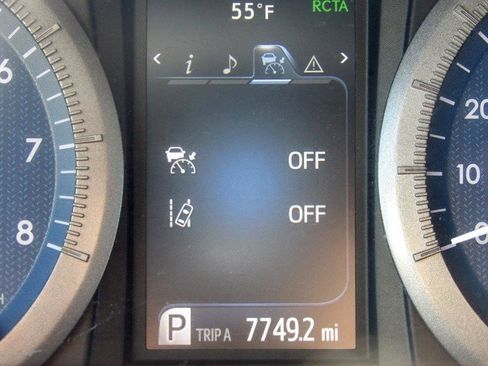 Used 2020 Toyota Sienna XLE FWD image 17