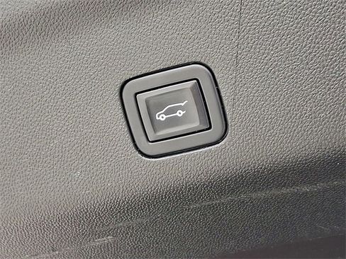 Used 2022 Chevrolet Tahoe LT w/ LT Signature Package image 30