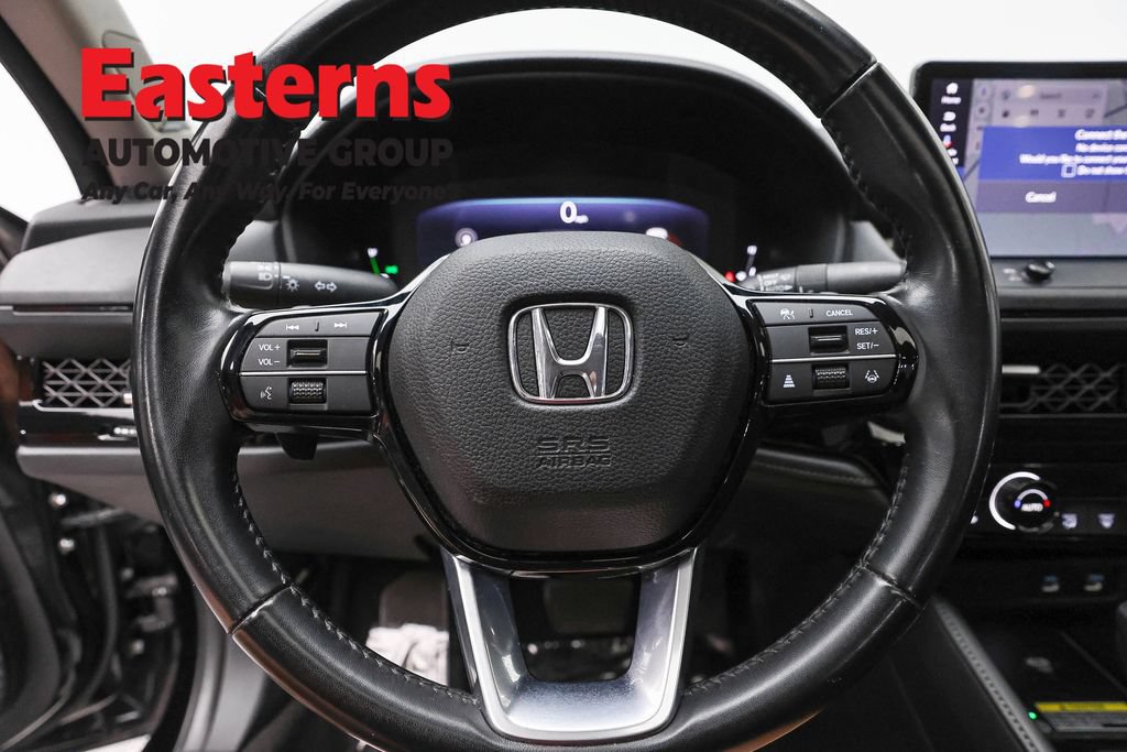 Used 2023 Honda Accord Touring image 11