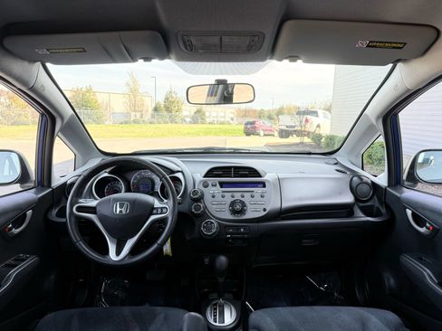 Used 2010 Honda Fit Sport image 22