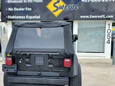 Used 2006 Jeep Wrangler X w/ Jeep 65th Anniversary Edition AWD/4WD image 11